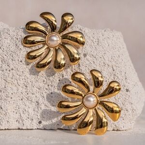 Floral Earrings with Pearl Center